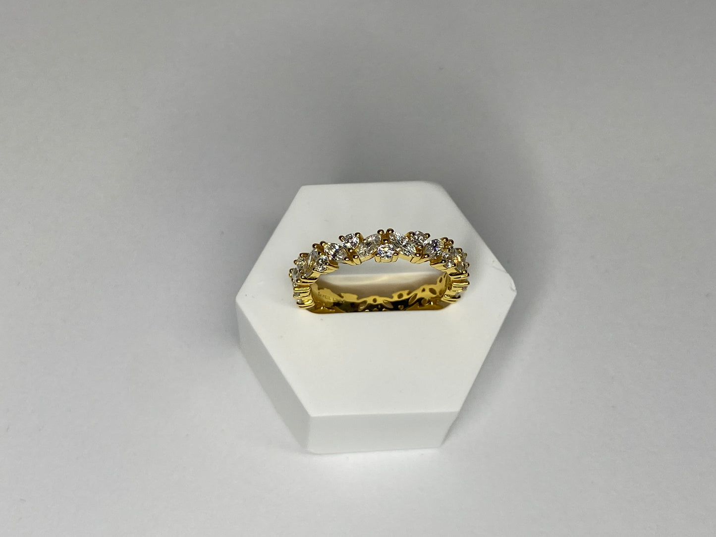 THE VERA RING