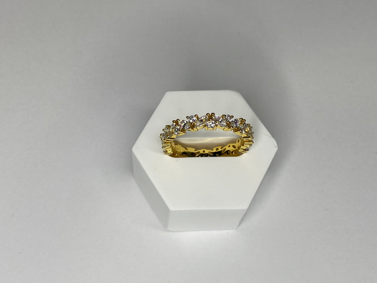 THE VERA RING